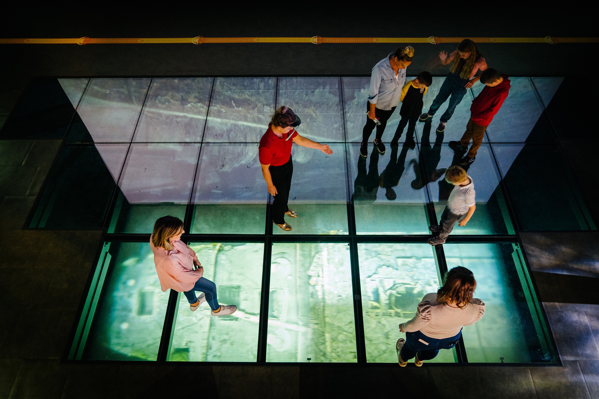 Glass Floor Covid