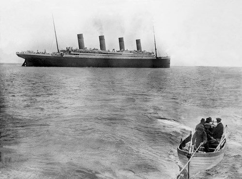 when was titanic's maiden voyage